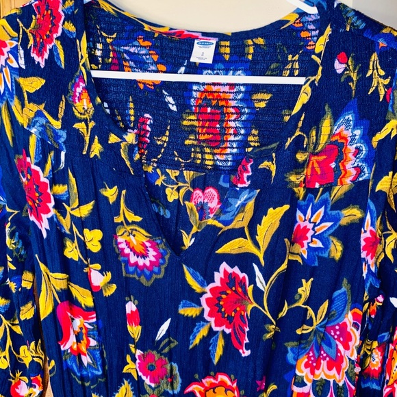 Gorgeous old navy maxi dress - Picture 2 of 2